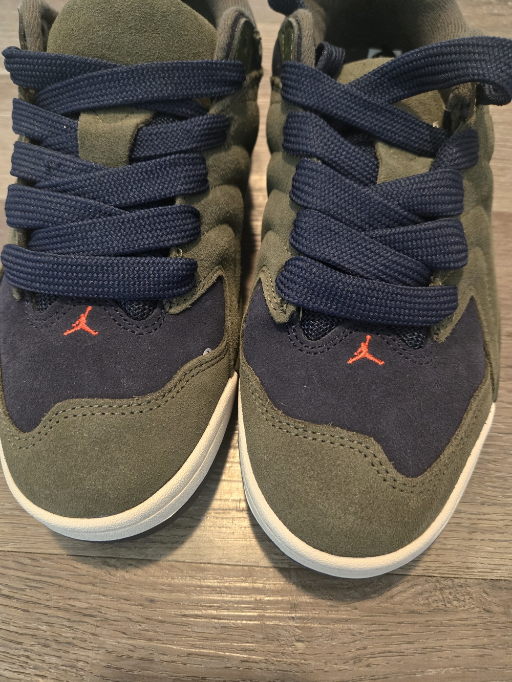 Nike Air Jordan Flight Men’s Size 8.5 Olive Navy Suede NEW - Picture 4 of 7